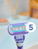 Gillette Venus Deluxe Smooth Swirl Handle & Razor Blade Refill, 1set - Figura 3