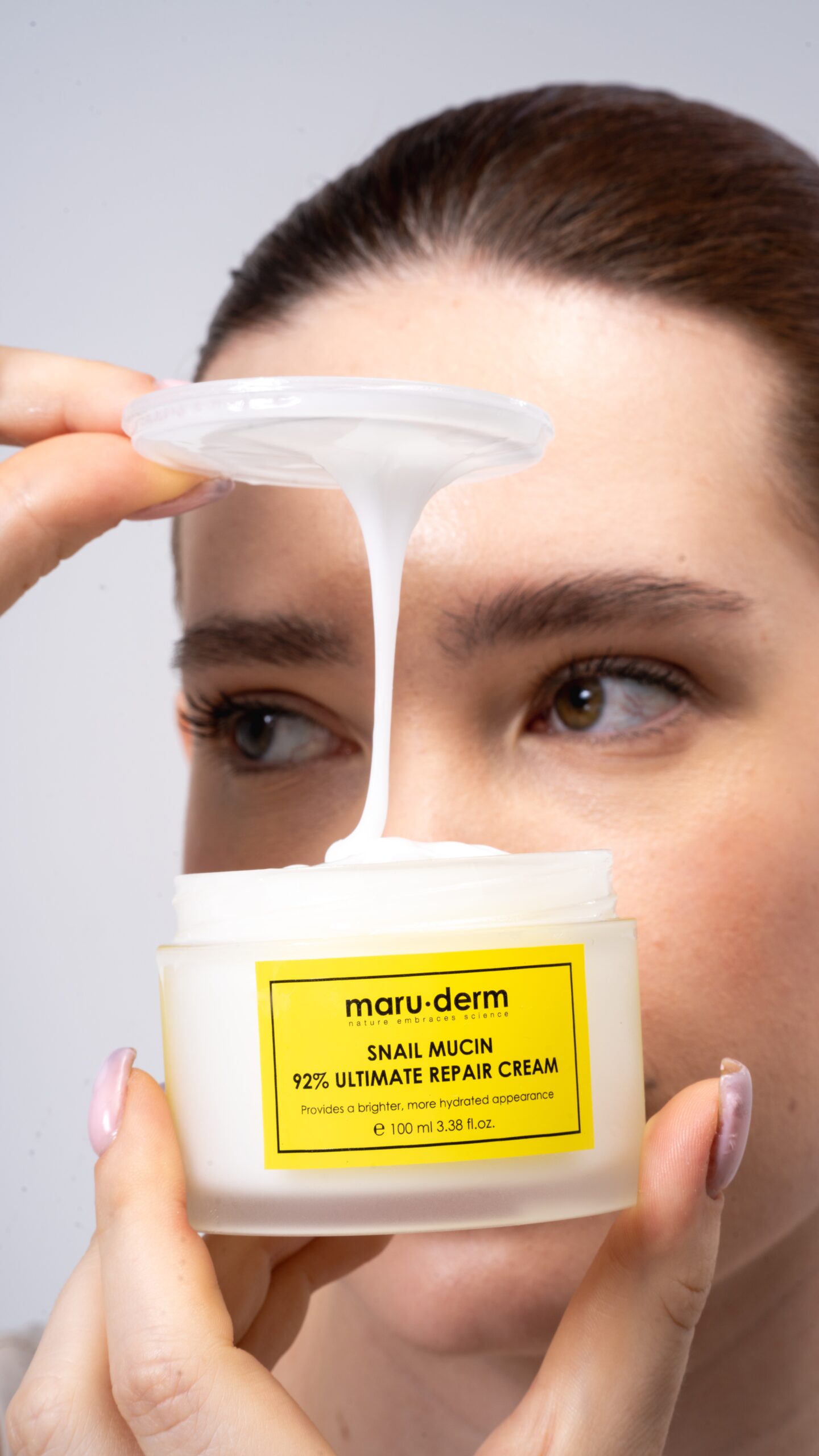 37905a9f-474d-4d22-b419-1b93e65080aa ChatGPT said: Krem Rigjenerues me Sekrecion Kermilli Maruderm Snail Mucin 92% Ultimate Repair Cream 100ml - Figura 2